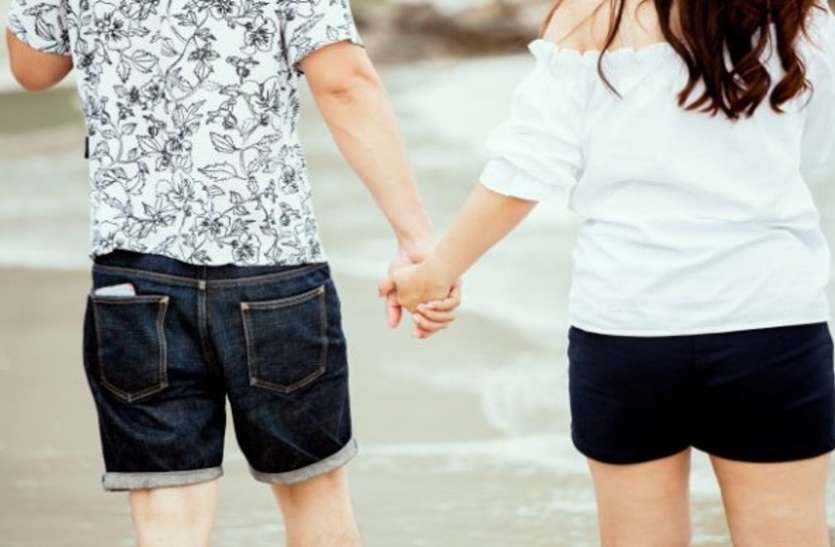 lovers-couple.jpg हाईप्रोफाइल घर की लडक़ी ने की प्रेमी से शादी, खतरे में पड़ सकती थी शहर की शांति व्यवस्था