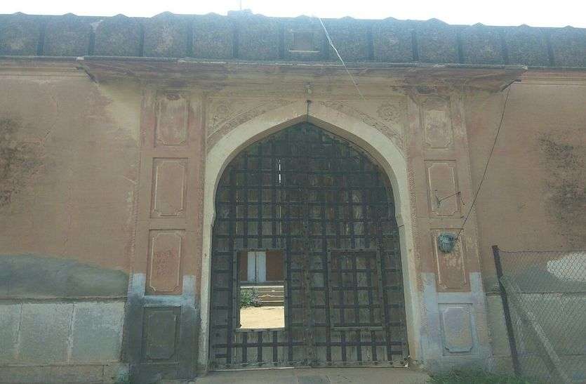 झुंझुनूं के अजीतगढ़ गांव में थी राजाओं के जमाने की जेल और तहसील झुंझुनूं के अजीतगढ़ गांव में थी राजाओं के जमाने की जेल और तहसील