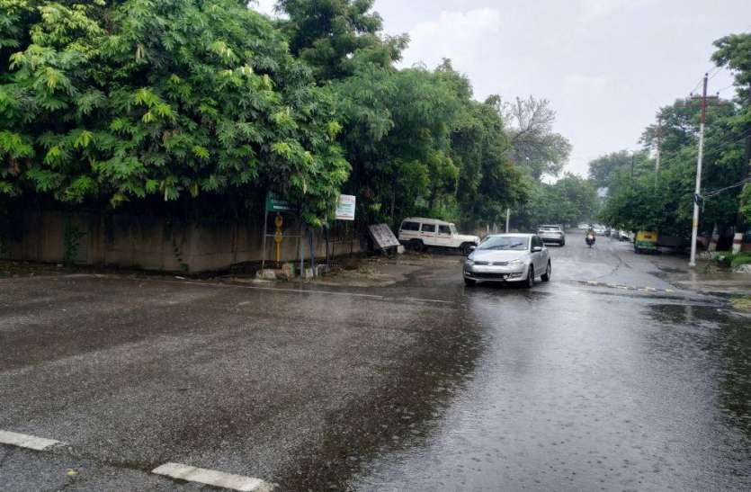 UP Weather Forecast : Rain Alert In Uttar Pradesh By Imd - Heavy Rain : मौसम विभाग का अलर्ट- अगले 24 घंटों में इन 26 जिलों में होगी झमाझम बारिश | Patrika News