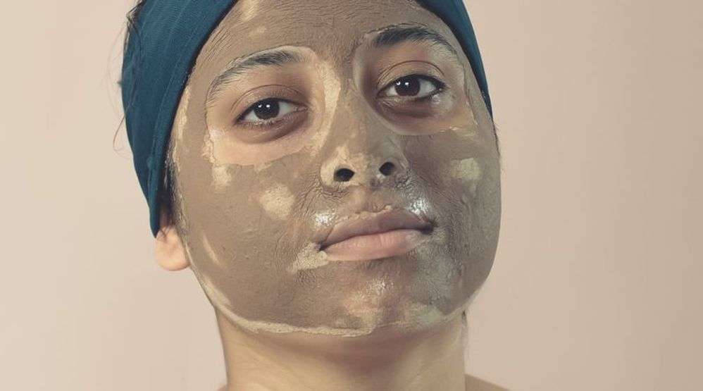 मॉनसून टिप्स: ऑयली त्वचा से छुटकारा पाने के लिए अपनाएं ये घरेलू उपाय