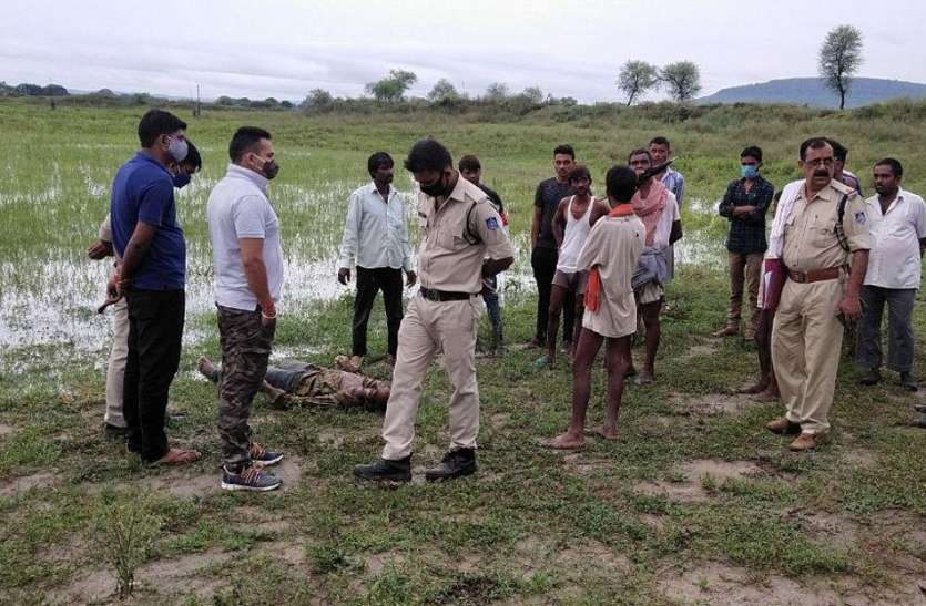 patrika लापता युवक का तालाब में मिला शव, बाइक लापता