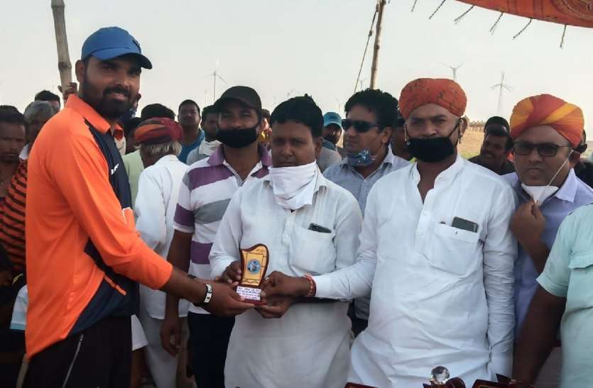 खेल में खेल भावना जरूरी, हार-जीत खेल का हिस्सा: परिहार खेल में खेल भावना जरूरी, हार-जीत खेल का हिस्सा: परिहार