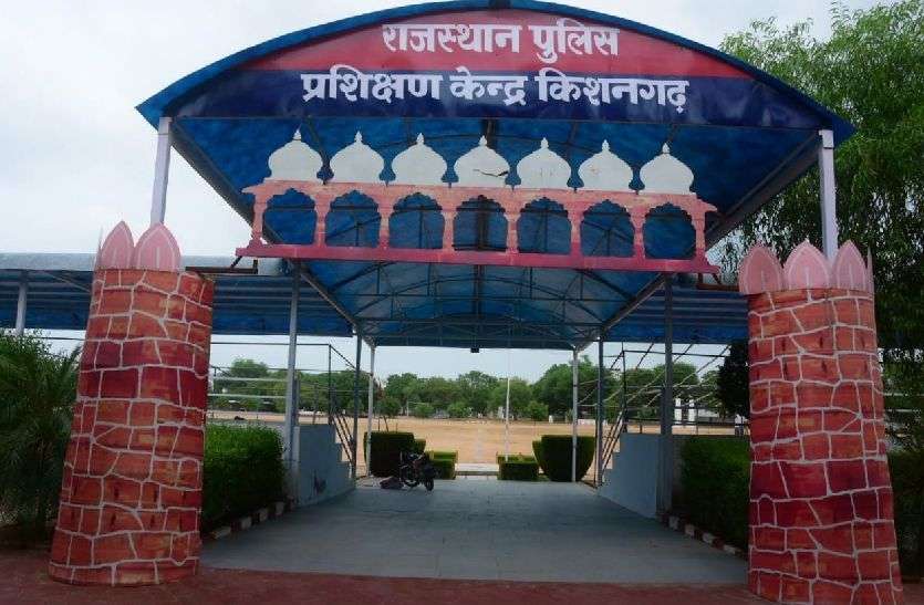 थर्मल स्क्रीनिंग के बाद ही मिलेगा समारोह में प्रवेश थर्मल स्क्रीनिंग के बाद ही मिलेगा समारोह में प्रवेश