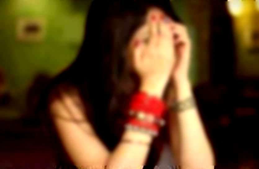 राह चलती नाबालिग को किडनैप कर किया बलात्कार, पुलिस ने दो युवकों को किया गिरफ्तार राह चलती नाबालिग को किडनैप कर किया बलात्कार, पुलिस ने दो युवकों को किया गिरफ्तार