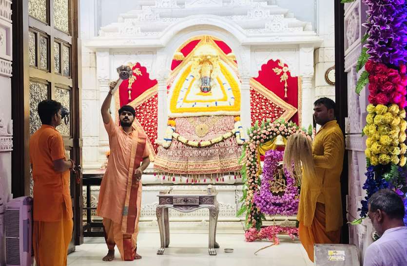 घर-घर में सजी झांकी, मनी जन्माष्टमी घर-घर में सजी झांकी, मनी जन्माष्टमी