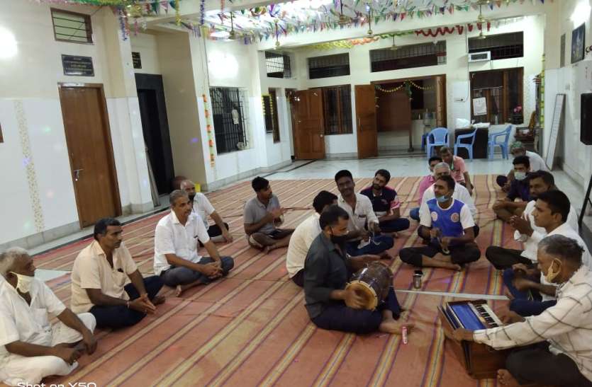 rajpurohit trust bhawan राजपुरोहित ट्रस्ट भवन में कृष्ण जन्मोत्सव