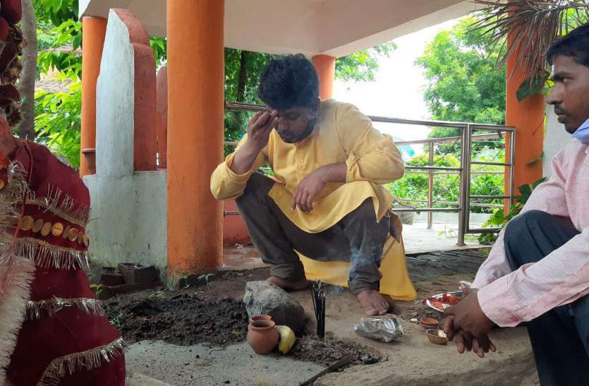 cg news अयोध्या से राम जन्मभूमि की माटी लेकर चंदखुरी आए मोहम्मद फैज खान