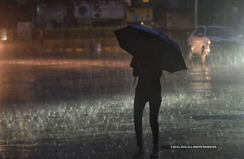 यूपी के इन हिस्सों में जारी रहेगा बारिश का दौर, यहां भारी बारिश की चेतावनी यूपी के इन हिस्सों में जारी रहेगा बारिश का दौर, यहां भारी बारिश की चेतावनी