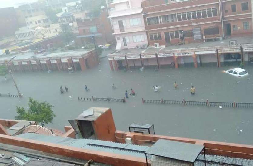 rain_in_jaipur4.jpg