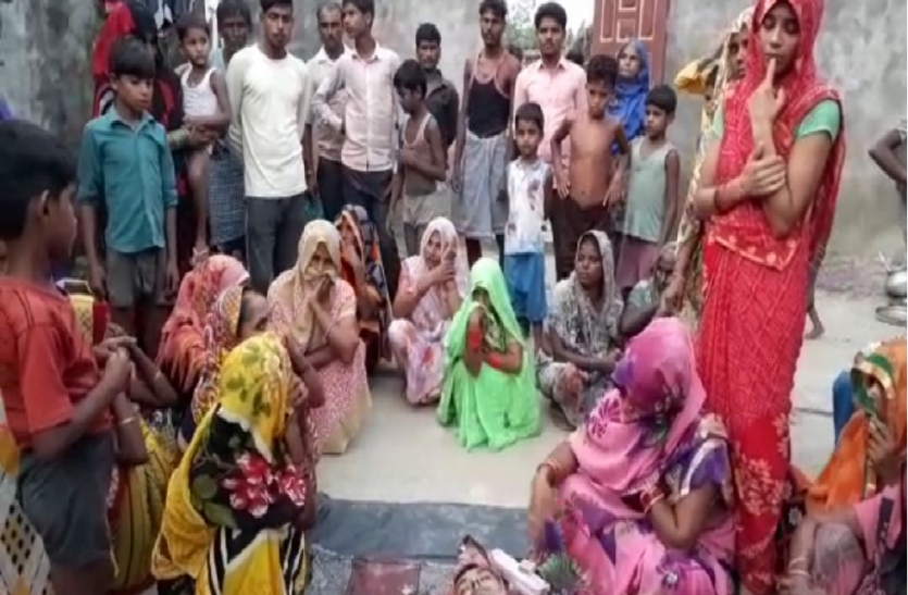पत्नी की मौत से आहत था पति, उसी की समाधि पर खुद को भी मारी गोली, फूट पड़े सभी के आंसू पत्नी की मौत से आहत था पति, उसी की समाधि पर खुद को भी मारी गोली, प्यार देख फूट पड़े सभी के आंसू