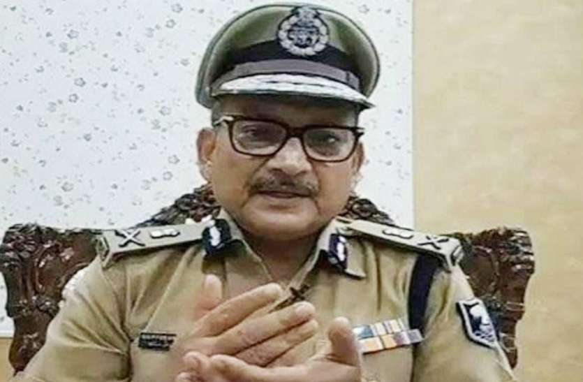 रिया की औकात शब्द पर ट्रोल हुए बिहार डीजीपी ने बदला सुर रिया की औकात शब्द पर ट्रोल हुए बिहार डीजीपी ने बदला सुर