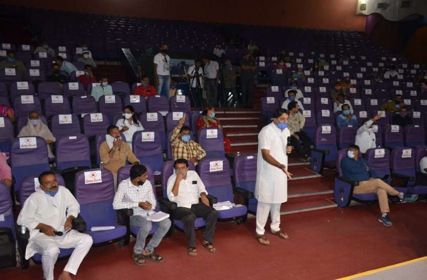 जामनगर मनपा की सामान्य सभा का भाजपा पार्षद ने किया बहिष्कार जामनगर मनपा की सामान्य सभा का भाजपा पार्षद ने किया बहिष्कार