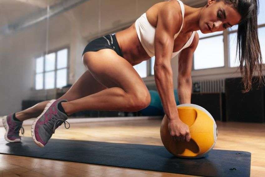 Fitness: वंडर वुमन की तरह फिट होना है तो यहां जानिये उनका फिटनेस रुटीन