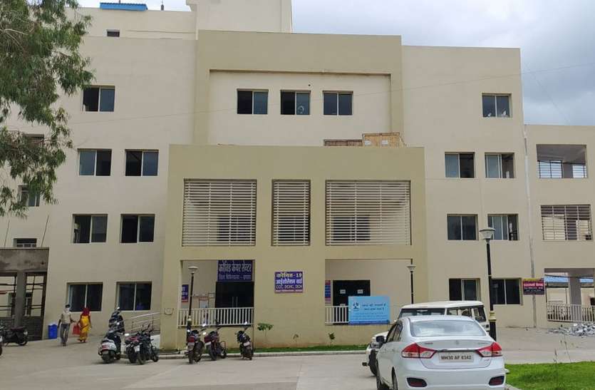कोविड आइसीयू में 12 वेंटिलेटर पर 3 एनेस्थिसिया डॉक्टर, वो भी रोस्टर ड्यूटी पर कोविड आइसीयू में 12 वेंटिलेटर पर 3 एनेस्थिसिया डॉक्टर, वो भी रोस्टर ड्यूटी पर