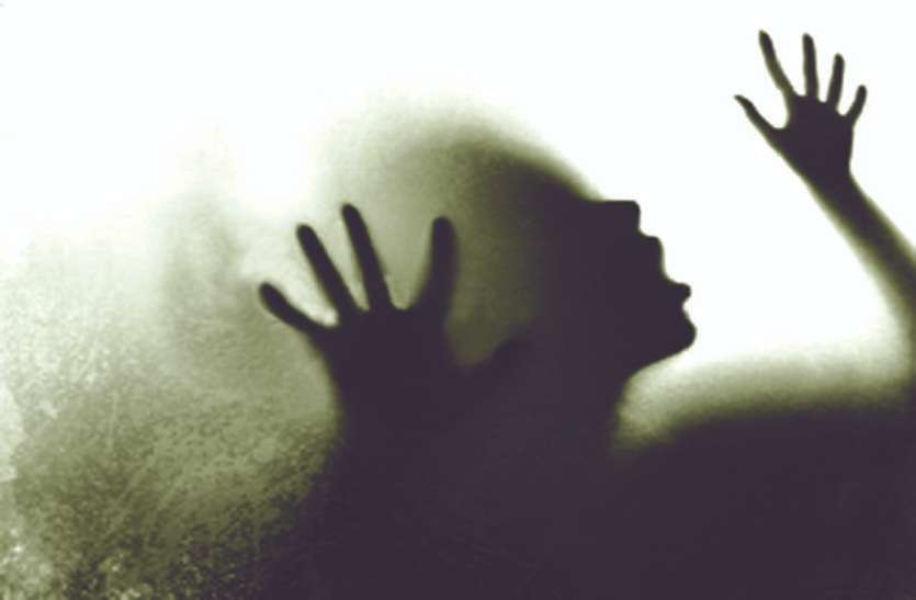 विश्व में बलात्कार का सबसे बड़ा मामला, महिला से 143 लोगों ने किया बलात्कार विश्व में बलात्कार का सबसे बड़ा मामला, महिला से 143 लोगों ने किया बलात्कार