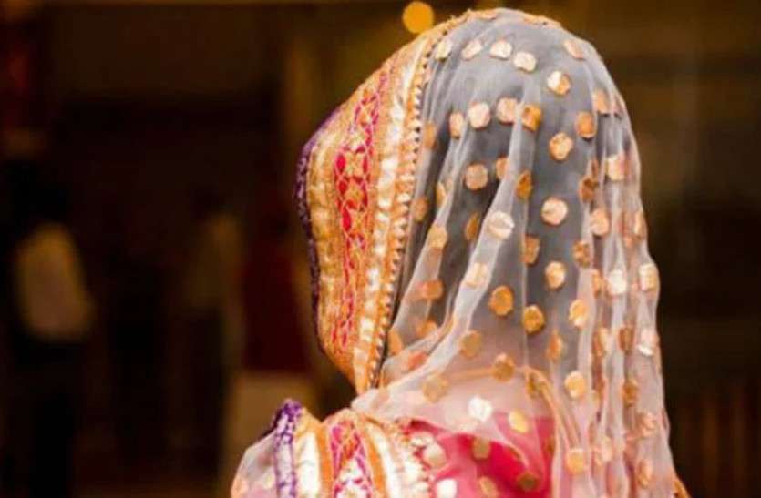 नाम बदलकर विधवा को झांसे में लिया, बाद में जबरन निकाह किया, फिर पार की प्रताड़ना की सारी हदें नाम बदलकर विधवा को झांसे में लिया, बाद में जबरन निकाह किया, फिर पार की प्रताड़ना की सारी हदें, पढ़ें पूरी खबर