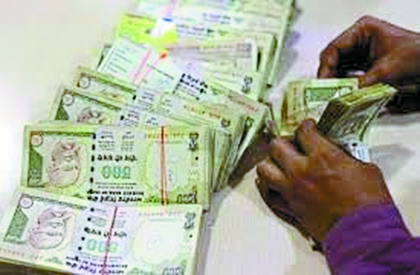 भ्रष्टाचार की अमरबेल को सींच रहे घूसखोर भ्रष्टाचार की अमरबेल को सींच रहे घूसखोर
