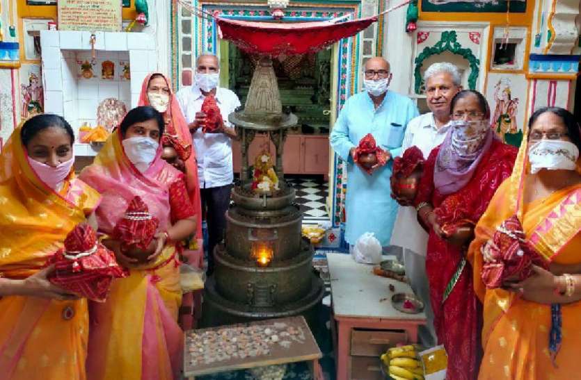 पर्यूषण पर्व के आखिरी दिन संवत्सरी पर्व पर अक्षय निधि तपस्या पर्यूषण पर्व के आखिरी दिन संवत्सरी पर्व पर अक्षय निधि तपस्या