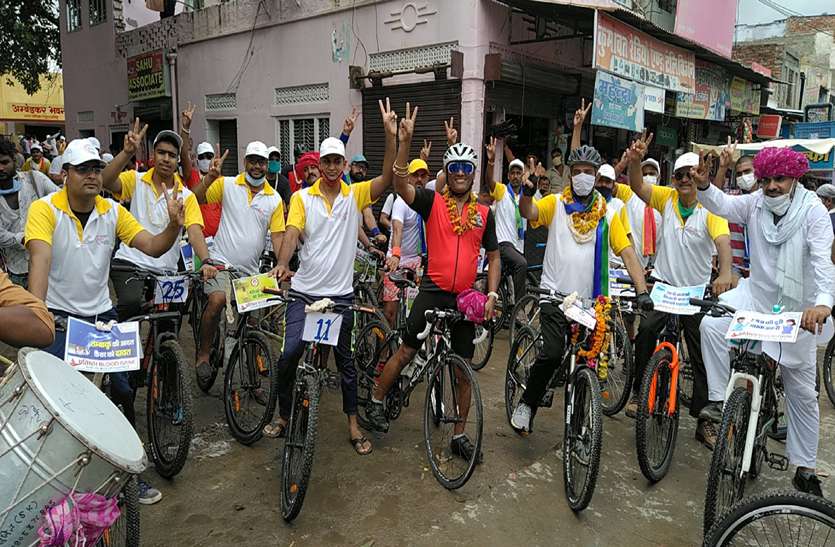स्वस्थ जीवन के लिए प्रकृति का सान्निध्य व साइकिलिंग जरूरी स्वस्थ जीवन के लिए प्रकृति का सान्निध्य व साइकिलिंग जरूरी