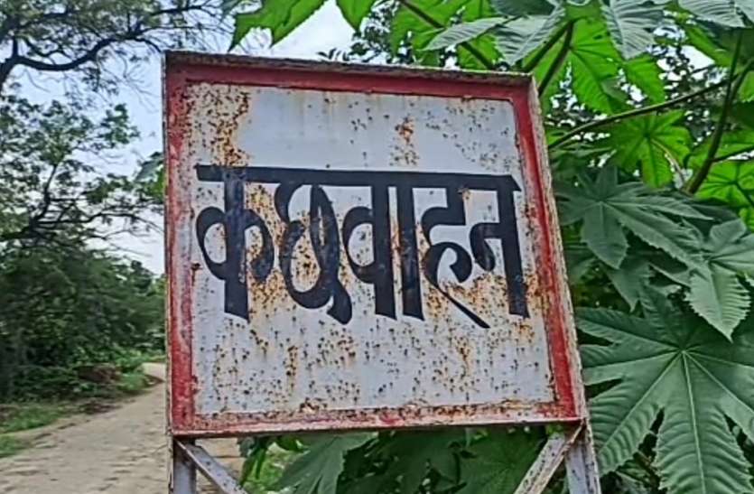 घर से संदिग्ध लापता छात्रा की तलाश में पुलिस ने किया ये काम, सोते समय घर से हुई थी गायब घर से संदिग्ध लापता छात्रा की तलाश में पुलिस ने किया ये काम, सोते समय घर से हुई थी गायब