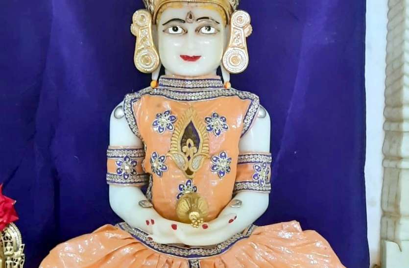 पयुर्षण पर्व के समापन पर एक दूसरे से की क्षमायाचना पयुर्षण पर्व के समापन पर एक दूसरे से की क्षमायाचना