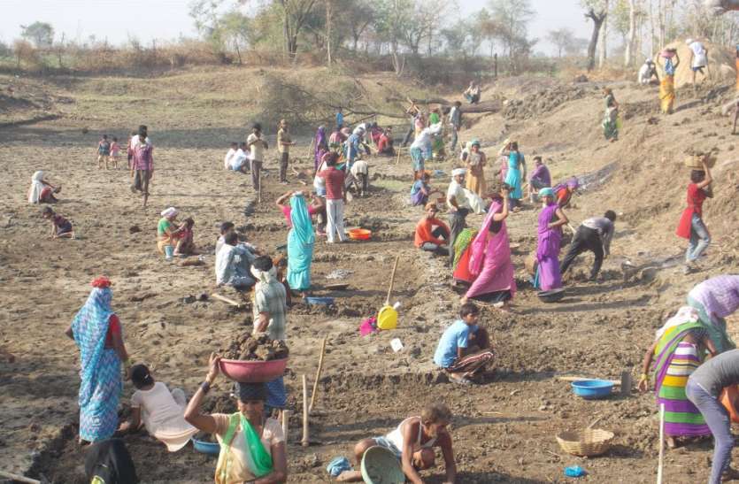 राज्य में केन्द्रीय योजनाओं का हाल आज से जानेगी केन्द्र की पीआरसी राज्य में केन्द्रीय योजनाओं का हाल आज से जानेगी केन्द्र की पीआरसी