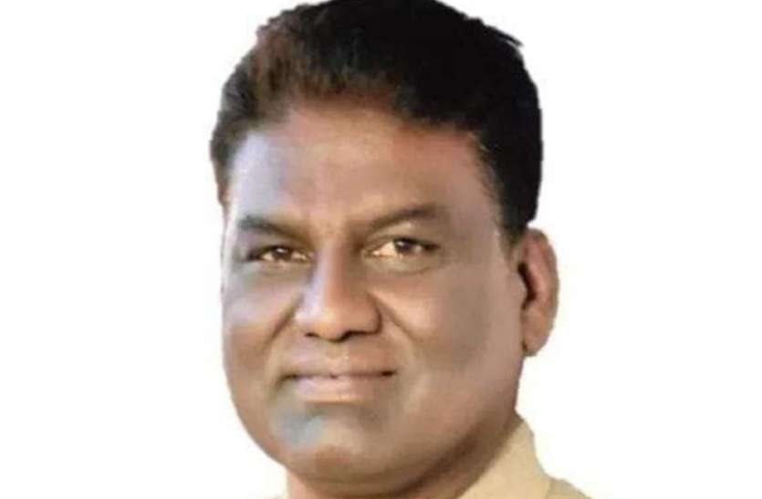 एमपी के स्वास्थ्य मंत्री भी कोरोना पॉजिटिव, शिवराज कैबिनेट के 7 मंत्री हो चुके हैं संक्रमित एमपी के स्वास्थ्य मंत्री भी कोरोना पॉजिटिव, शिवराज कैबिनेट के 7 मंत्री हो चुके हैं संक्रमित