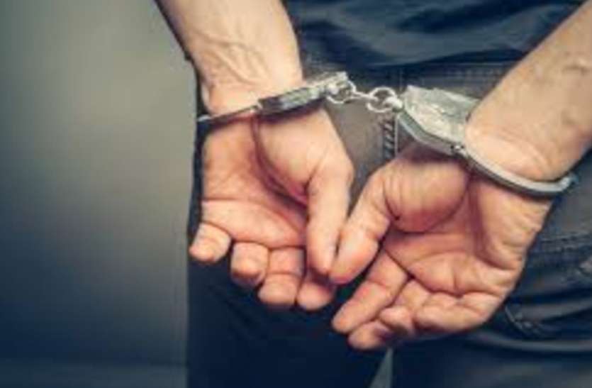 पांच लोगों की हत्या मामला: सूत्रों का दावा- पुलिस आज कर सकती है खुलासा, 9 आरोपी गिरफ्तार पांच लोगों की हत्या मामला: सूत्रों का दावा- पुलिस आज कर सकती है खुलासा, 9 आरोपी गिरफ्तार