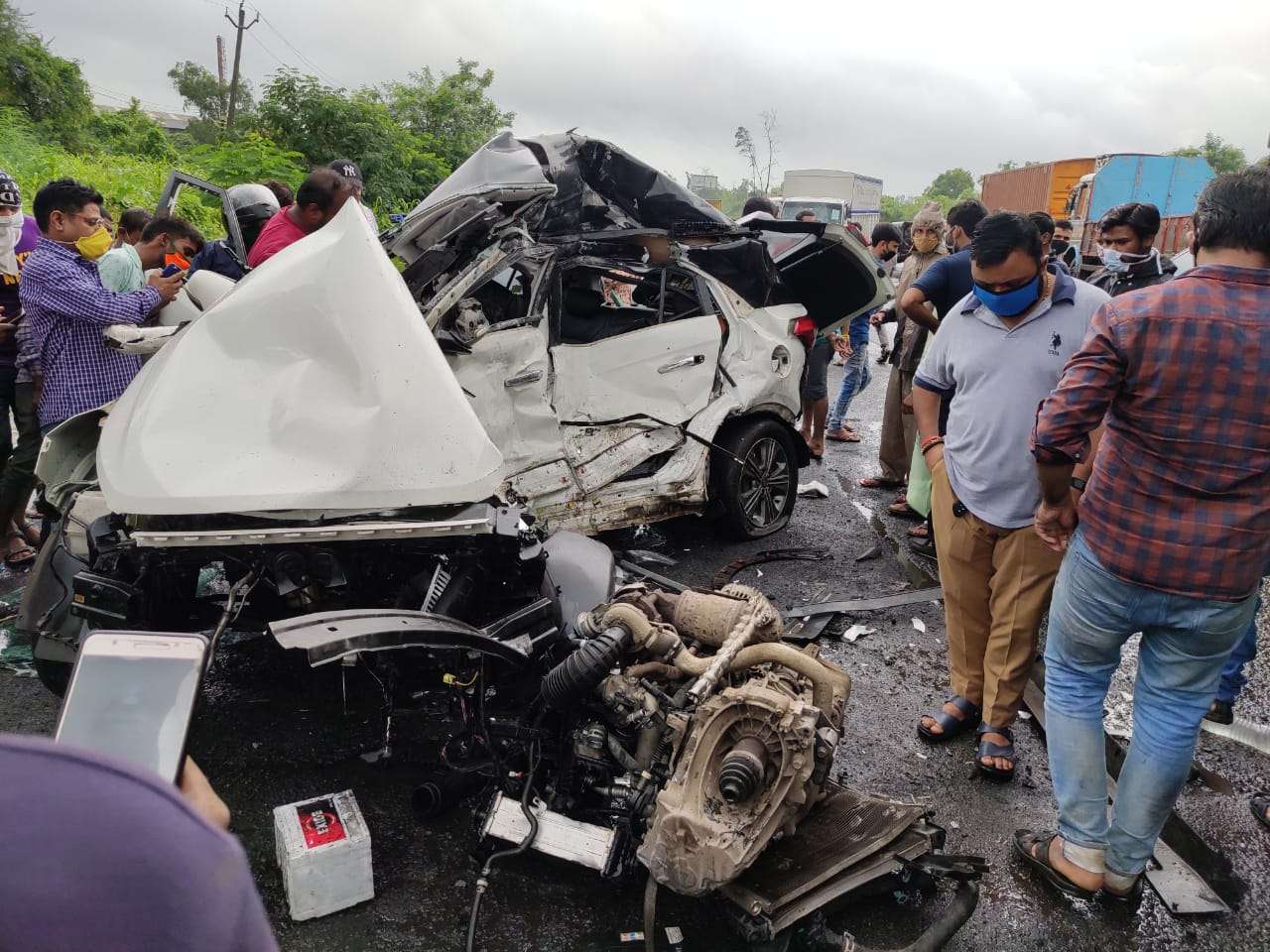 पांच मिनट का रास्ता तय करने में लग रहा आधा घंटा