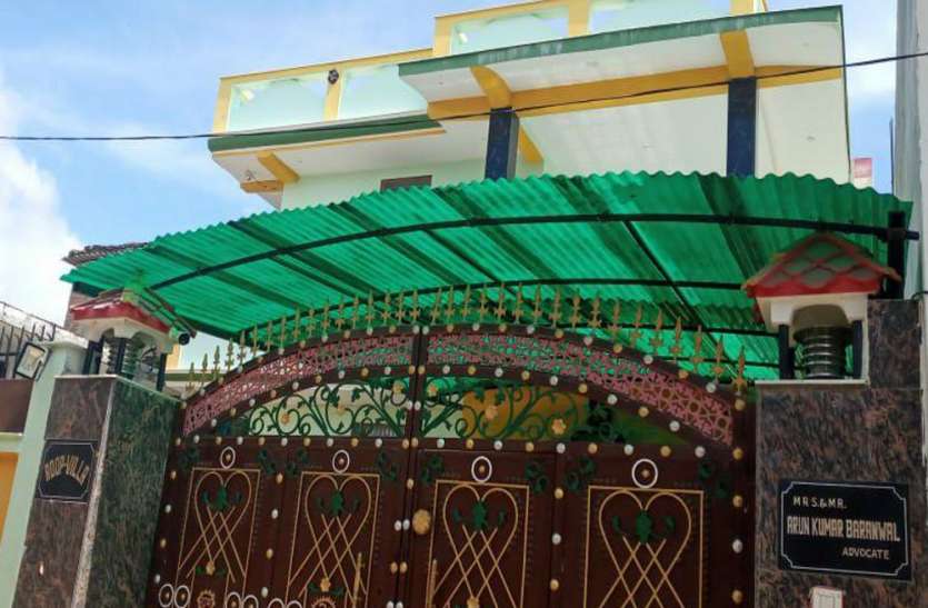 कथित भाजपा नेत्री के घर में 12 वर्षीय नाबालिग की मौत, पिता ने लगाया हत्या का आरोप कथित भाजपा नेत्री के घर में 12 वर्षीय नाबालिग की मौत, पिता ने लगाया हत्या का आरोप