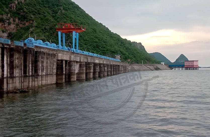 बीसलपुर बांध का 312.98 आरएल व त्रिवेणी का गेज 1.25 मीटर बीसलपुर बांध का 312.98 आरएल व त्रिवेणी का गेज 1.25 मीटर