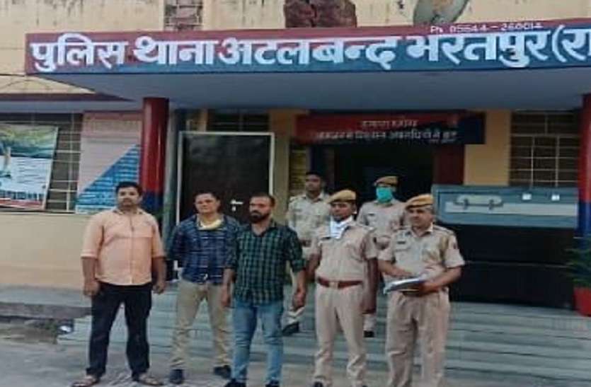हत्या के लिए पत्नी ने भेजा शॉर्पशूटर, पुलिस ने पकड़ा हत्या के लिए पत्नी ने भेजा शॉर्पशूटर, पुलिस ने पकड़ा