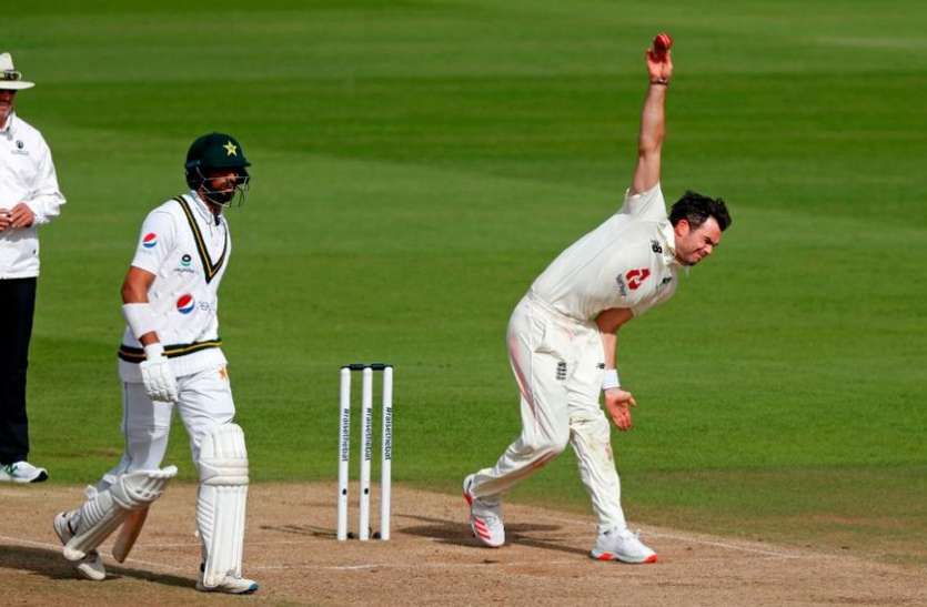eng_vs_pak_test_match.jpg Eng vs Pak : बारिश और खराब रोशनी से पाकिस्तान को राहत, पर हार का संकट टला नहीं