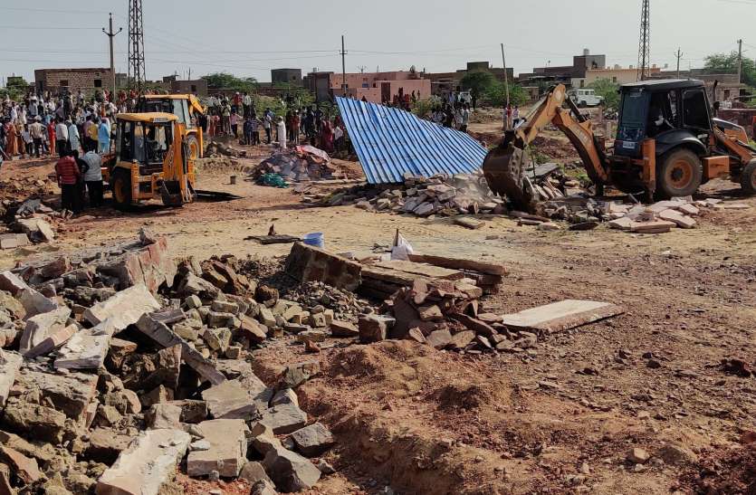 अतिक्रमणों से मुक्त हुई परमाणु नगरी अतिक्रमणों से मुक्त हुई परमाणु नगरी