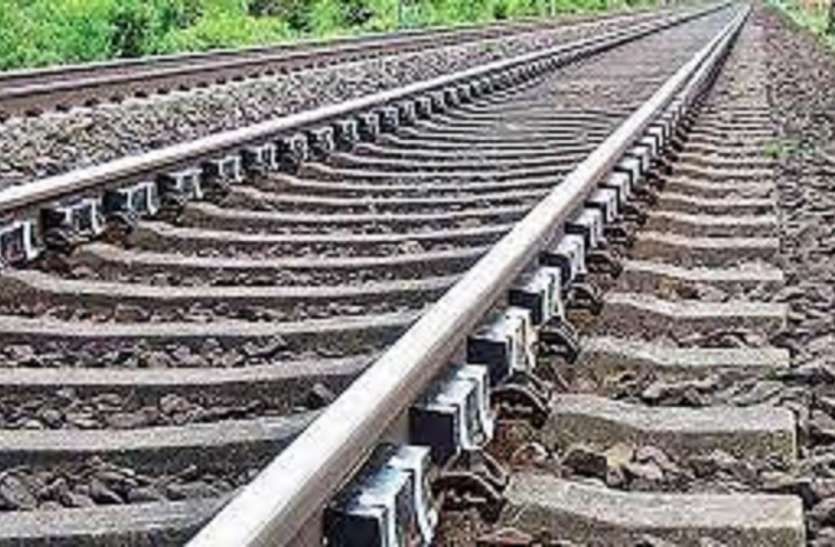 प्रताडऩा से तंग आकर बच्ची की हत्या कर की थी खुदकुशी प्रताडऩा से तंग आकर बच्ची की हत्या कर की थी खुदकुशी