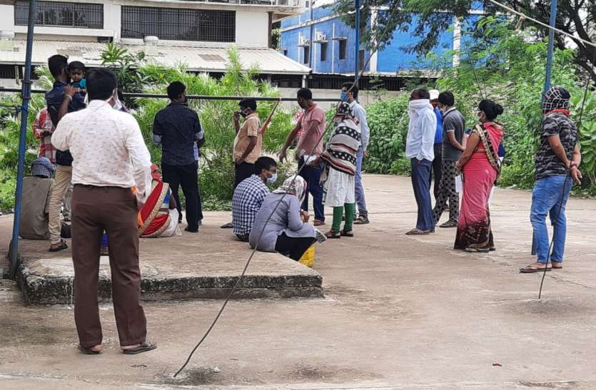 कोविड-19 से स्वास्थ्य विभाग के ड्रेसर की मौत, संघ ने मांगा 50 लाख और अनुकंपा नियुक्ति Corona update कोविड-19 से स्वास्थ्य विभाग के ड्रेसर की मौत, संघ ने मांगा 50 लाख और अनुकंपा नियुक्ति