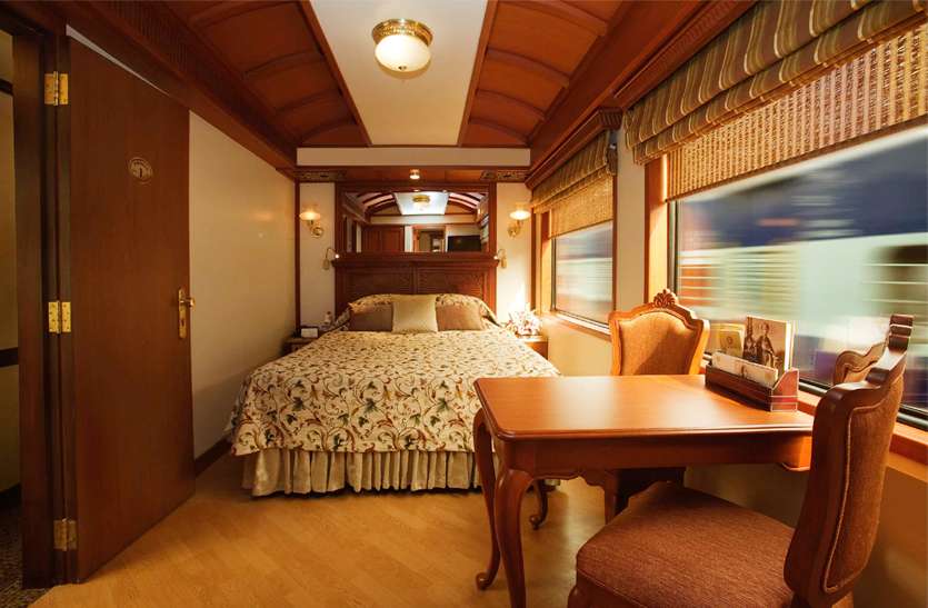 maharaja_express_train.jpg