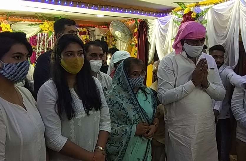 राधा मंदिर आना मेरे पूर्वजों के पुण्यों का प्रताप-प्रहलाद पटेल राधा मंदिर आना मेरे पूर्वजों के पुण्यों का प्रताप-प्रहलाद पटेल