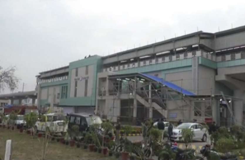 metro.jpg नोएडा बनेगा देश का पहला शहर, जहां बनाए जाएंगे चार मंजिला मेट्रो स्टेशन, जानें क्या होगा खास