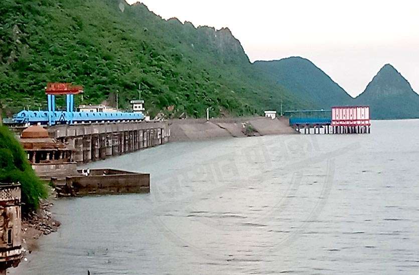 बीसलपुर बांध में पानी की आवक ने पकड़ी रफ्तार, 313.20 आरएल मीटर हुआ गेज, त्रिवेणी भी चल रही है 1.60 मीटर पर बीसलपुर बांध में पानी की आवक ने पकड़ी रफ्तार, 313.20 आरएल मीटर हुआ गेज, त्रिवेणी भी चल रही है 1.60 मीटर पर