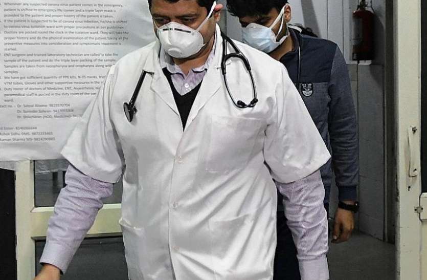 doctor.jpg कोरोना से जंग... डॉक्टर और स्वास्थ्यकर्मी प्रतिनियुक्ति पर आराम