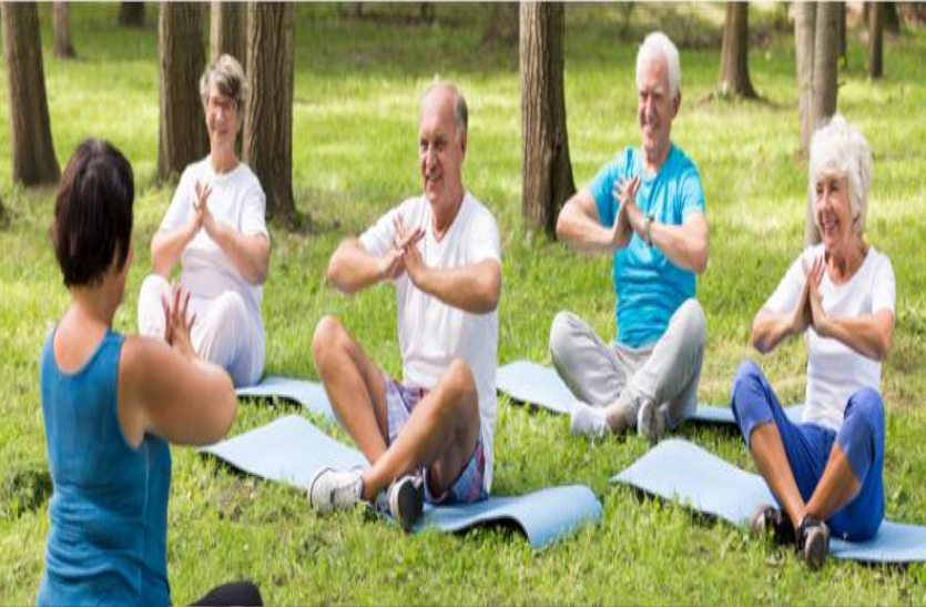 बढ़ती उम्र में सेहतमंद और फिट रहना चाहते हैं तो करें ये उपाय बढ़ती उम्र में सेहतमंद और फिट रहना चाहते हैं तो करें ये उपाय