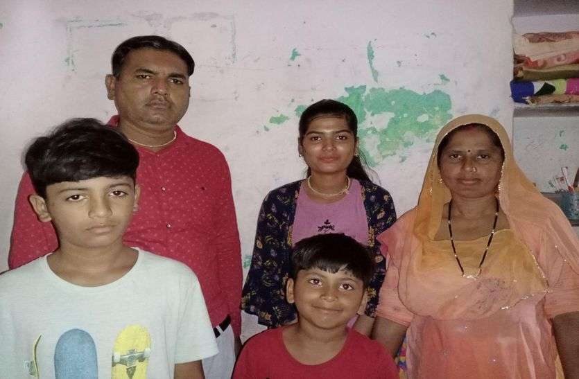 शादी हो गई, बच्चे हो गए लेकिन नागरिकता का अब भी इन्तजार शादी हो गई, बच्चे हो गए लेकिन नागरिकता का अब भी इन्तजार