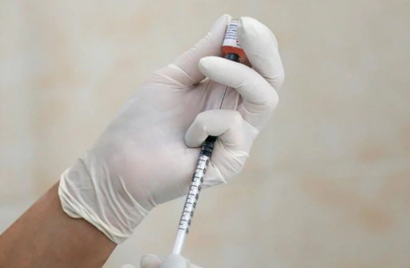 coronavirus vaccine America: जल्दबाजी में कंपनी को मिला था लाइसेंस, गलत वैक्सीन लगाए जाने से 40 हजार बच्चे हुए थे बीमार