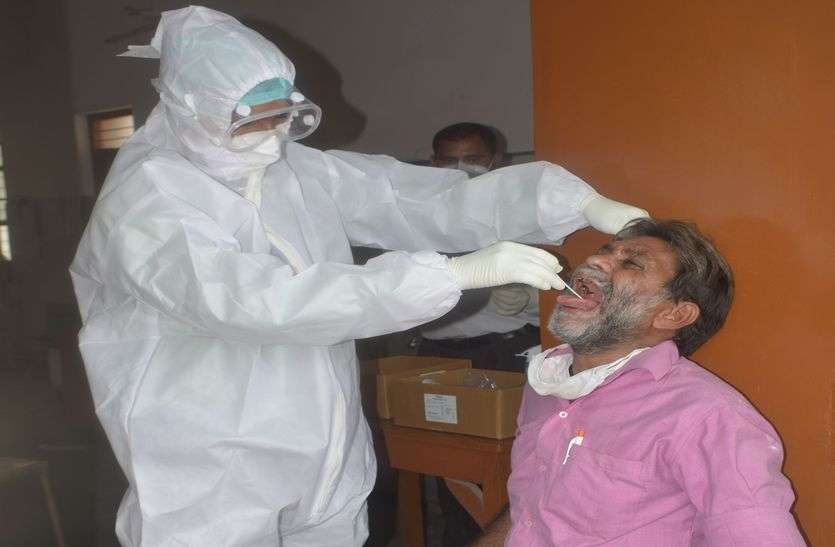 Number of corona infected is increasing continuously लगातार बढ़ रही है कोरोना संक्रमितों की संख्या