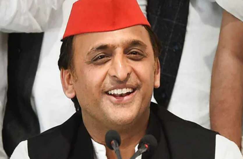 डॉ कफील खान की रिहाई पर खुशी से झूमे अखिलेश यादव कहा, अब उम्मीद है आजम खां को भी मिलेगा इंसाफ डॉ कफील खान की रिहाई पर खुशी से झूमे अखिलेश यादव कहा, अब उम्मीद है आजम खां को भी मिलेगा इंसाफ