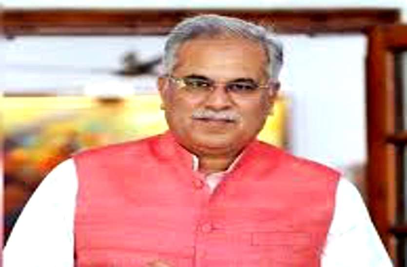 देशी शराब दुकान खोलने CM भूपेश के साथ बातचीत का फर्जी ऑडियो सोशल मीडिया में वायरल, कांग्रेसी पहुंचे सीधे थाना देशी शराब दुकान खोलने CM भूपेश के साथ बातचीत का फर्जी ऑडियो सोशल मीडिया में वायरल, कांग्रेसी पहुंचे सीधे थाना