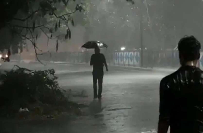 Rain UP Weather: लखनऊ समेत कई जिलों में शुरू हुई झमाझम बारिश, अगले दो दिन के लिए जारी हुआ अलर्ट