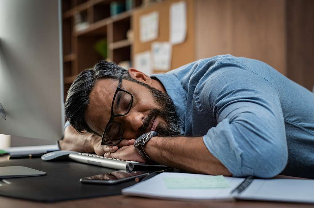 हैल्थ स्टडी: दिन में 1 घंटे से ज्यादा झपकी लेने वालों में अकस्मिक मौत का खतरा 30 फीसदी बढ़ जाता है