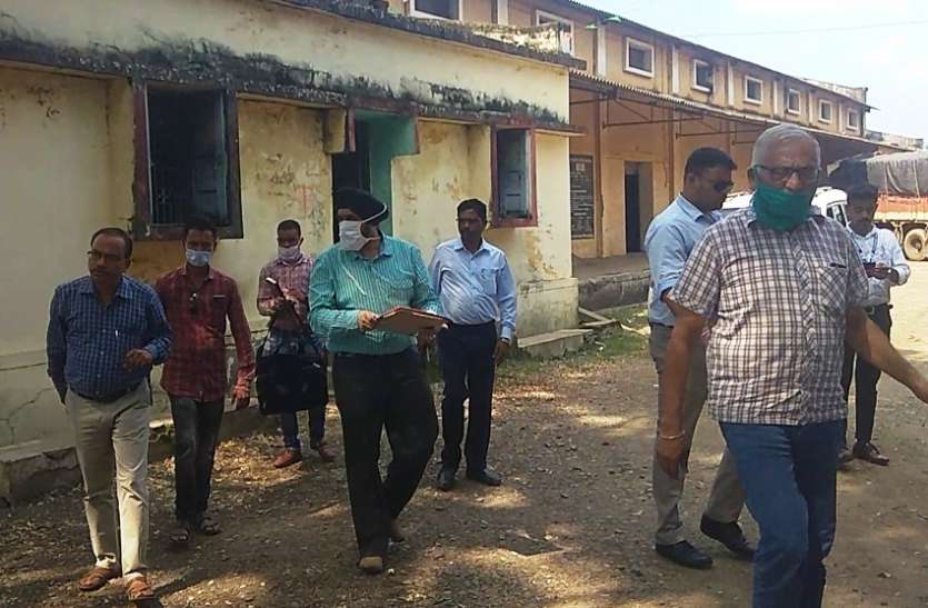 ईओडब्ल्यू ने खंगाले दस्तावेज, वेयर हाउस का किया निरीक्षण ईओडब्ल्यू ने खंगाले दस्तावेज, वेयर हाउस का किया निरीक्षण